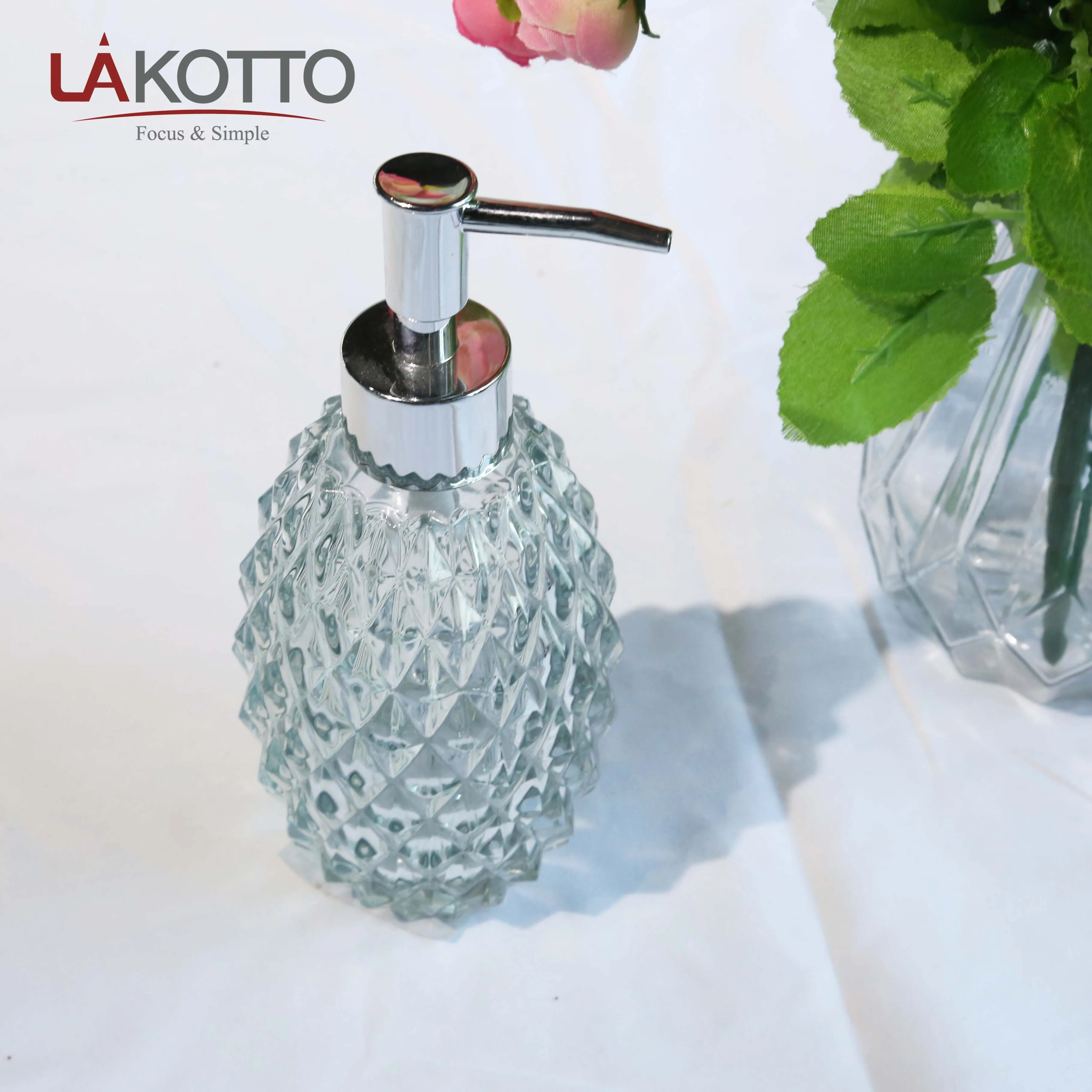 Wholesale Customized Bathroom Hand Soap dispenser Liquid Glass Mason Jar Bottle With Foam Metal Pump Custom Mason Jar Lids