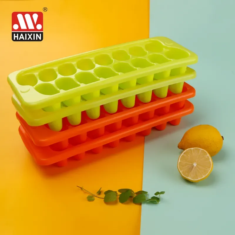 Maisons Kitchen Accessories 6 Cubes Reusable Ice Ball Maker With Lids Food Grade Silicone Ice Cube Tray