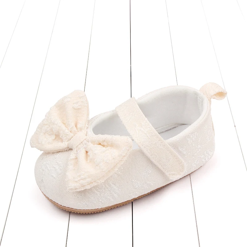 Spring and Autumn Embroidered Bow Soft Soled Non-slip Baby Toddler Shoes for Girls manufacture