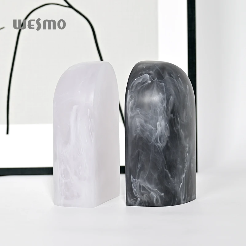 Black and White Resin Tabletop Decoration Accent Objects Bookends Bookcase Home Decor Ornament