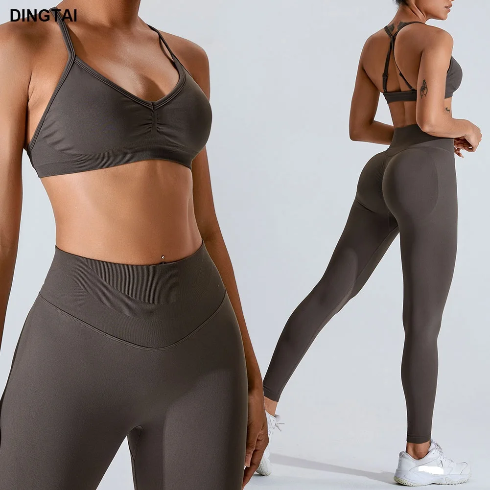 2024 New Arrival Women Seamless Rib Sportswear Active Gym Wear Scrunch Bra Fitness Clothing Wavy Waist Legging Yoga Wear Set