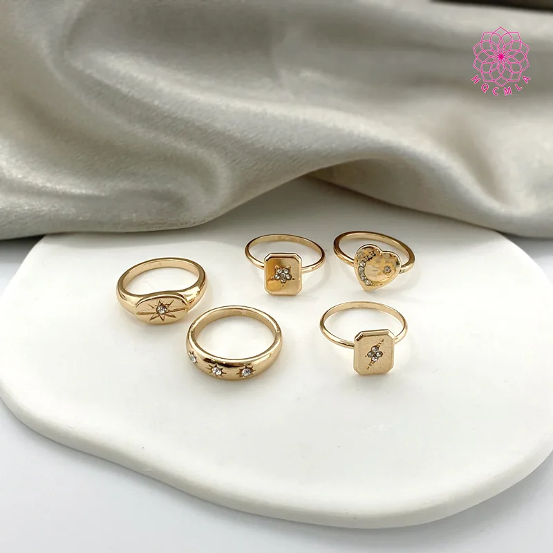 Wholesale 5PCS Gold Plated Gemstone Rhinestone Heart Finger Ring Set For Women Shiny Geometric Jewelry Set