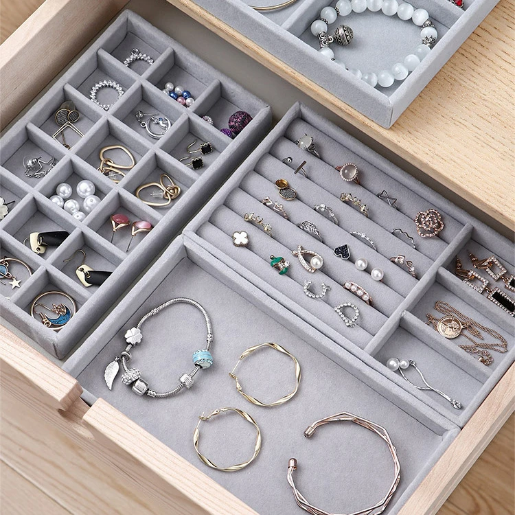 Tongxing Wholesale custom jewelry storage diamond rings earrings display case tray velvet jewelry organizer for women