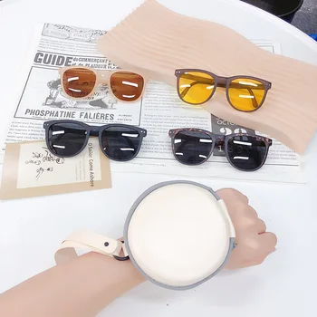 2021 Wholesale Korean Style Easy Carry Fashion Men Women Polarized Folding Sunglasses