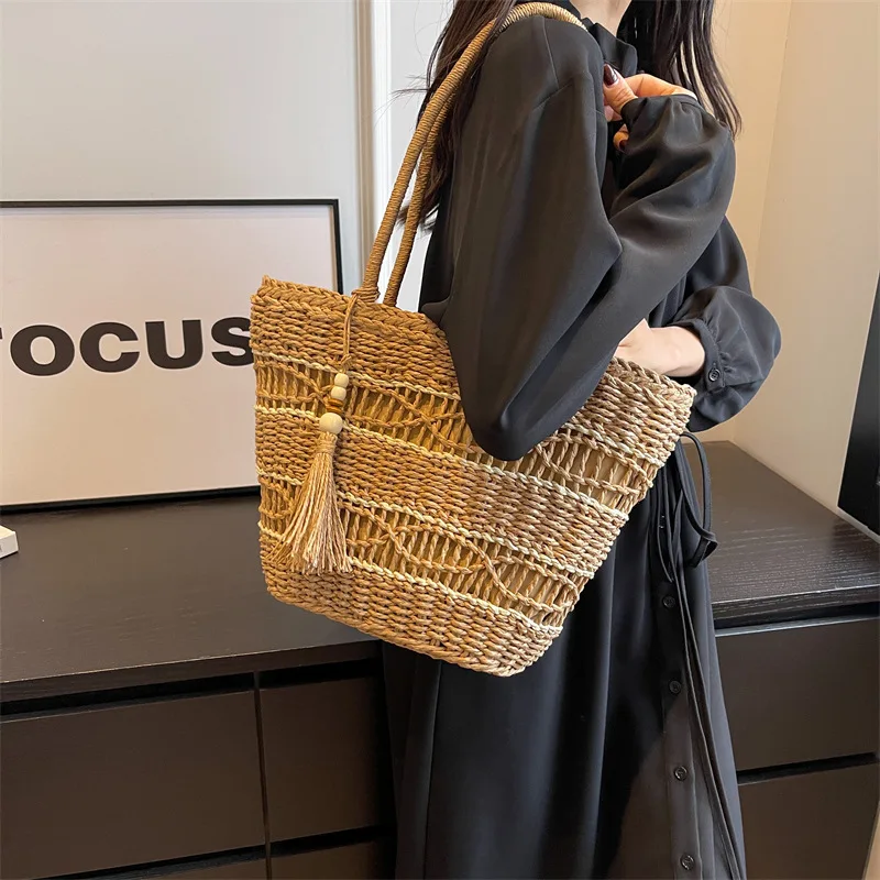 Hollow paper rope woven bag fashion shoulder straw woven bag casual women's bag
