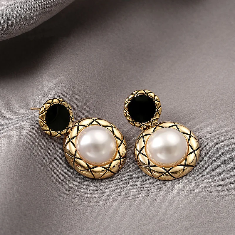 Alloy Antique Gold Drop Earrings for Women White Pearl Metal Statement Fashion Jewelry Earrings