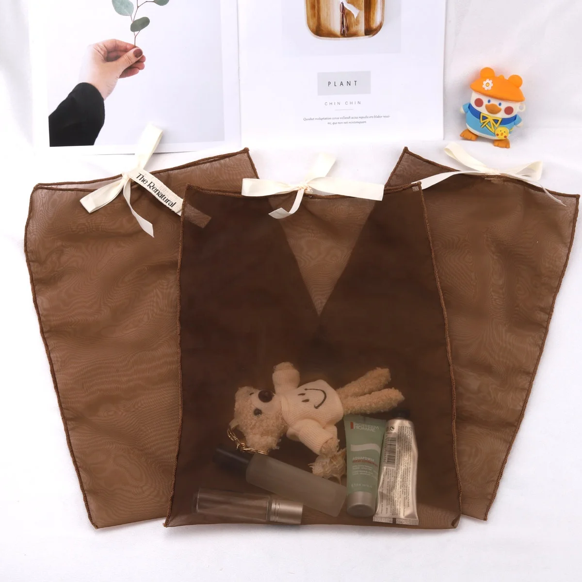 High Eend Luxury Organza Flap Gift Cosmetic Bag With Ribbon Custom Logo Organza Christmas Wedding Candy Bag