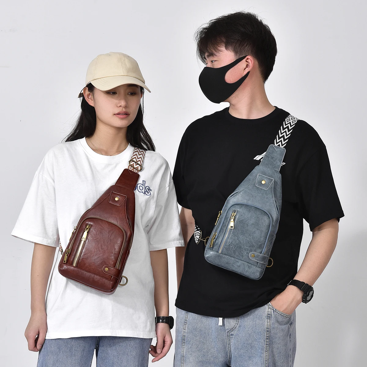 Men's Chest Bag Men's High-end Versatile Crossbody Bag Multifunctional Waterproof Outdoor Small Backpack Men's Bag
