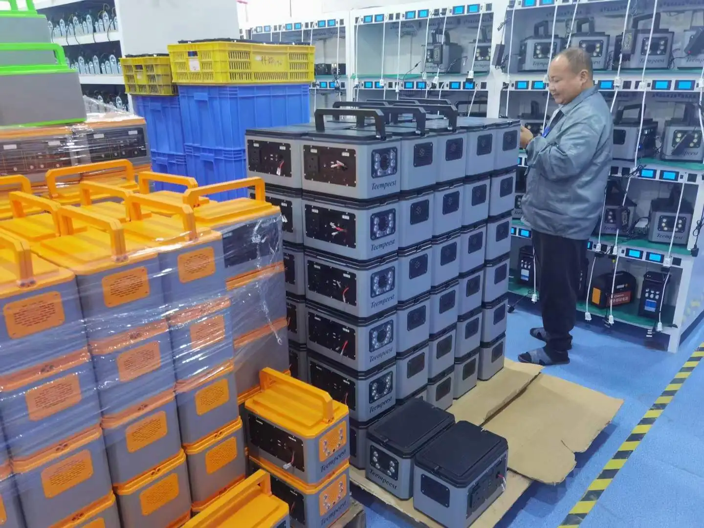 PUFA Home Powerwall Energy Storage Lifepo4 Battery 48V 100Ah 200Ah 5Kwh 10Kwh Power Wall Solar Lithium Ion Battery manufacture