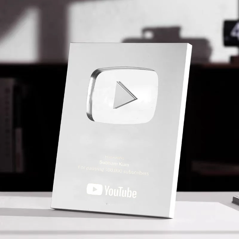 prodotto piccolo ponte alta qualità personalizzato promozionale pulsante di riproduzione di YouTube targa scudi in argento di alta qualità premi trofeo di YouTube-33