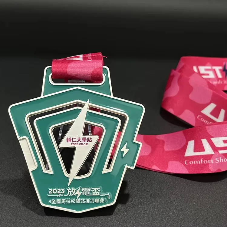 Customized logo Hollow Medal Sports Fun Run 3D Metal Marathon Finisher Running Sports Medals manufacture