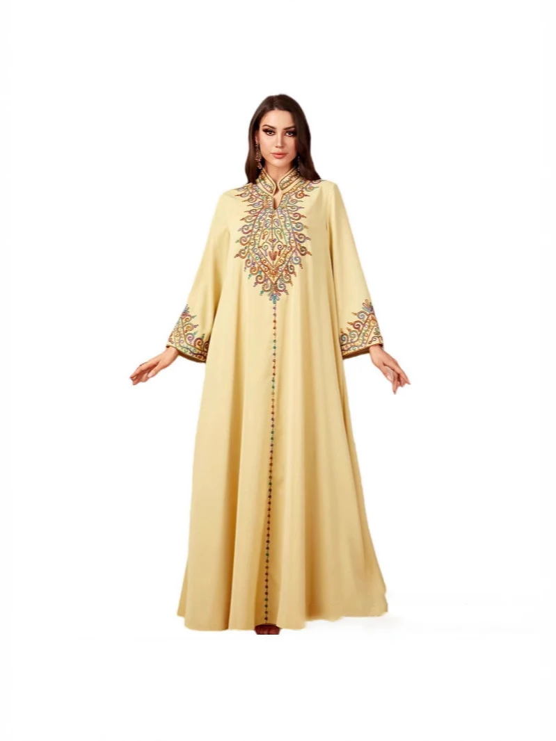 Delicate Embroidered V-Neck Dress Middle East Islamic Clothing Solid Pattern Crepe Fabric Dubai Turkish Loose Dress manufacture