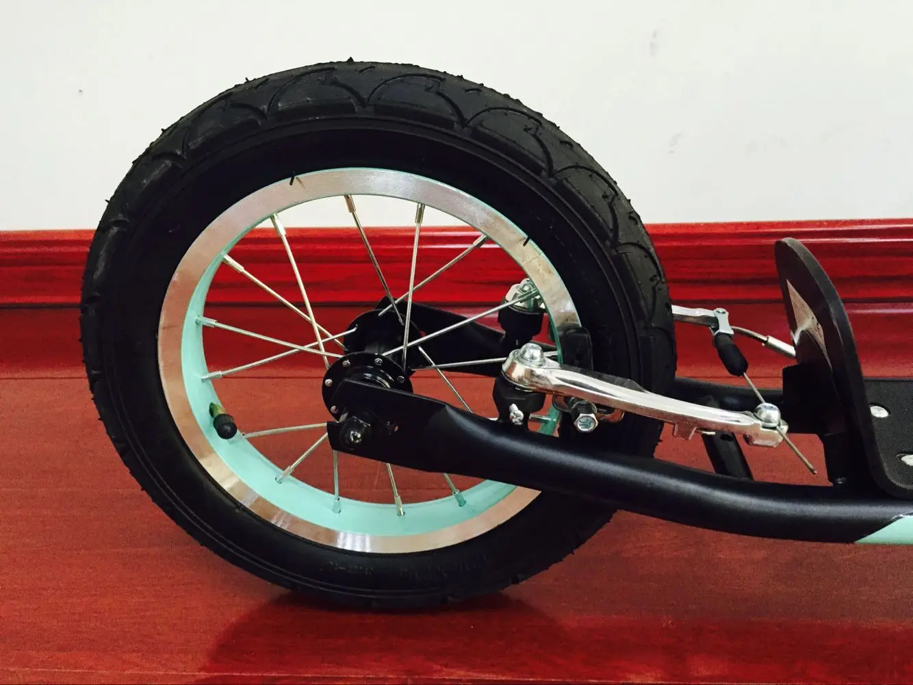 SL1234 BLACK REAR WHEEL.jpg