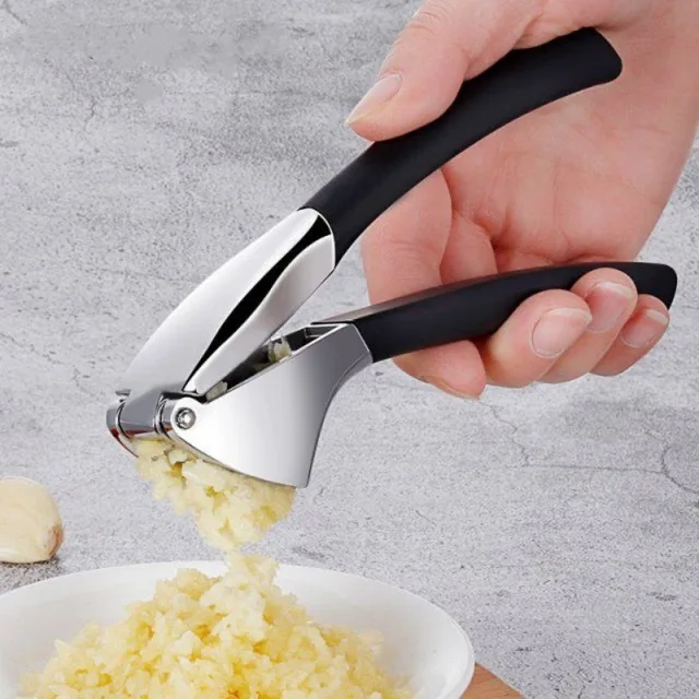 2024 Kitchen gadgets hand manual stainless steel zinc alloy ginger press the garlic press crusher tool set with brush