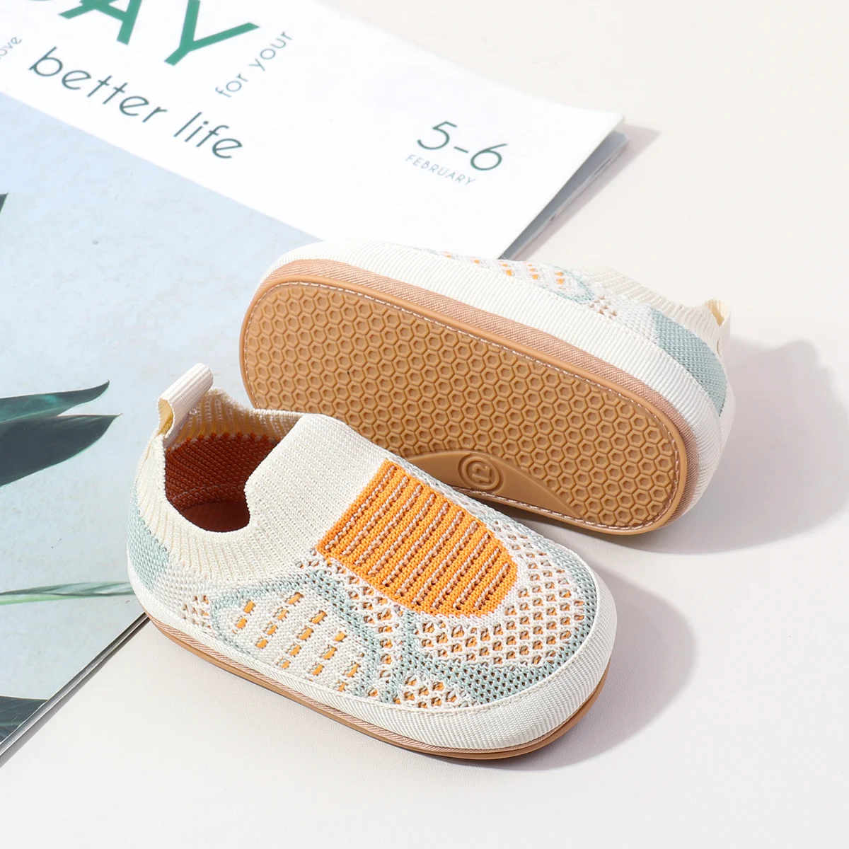 Comfortable Airy Stretchy Flexible Snug Stylish Slip-on All Seasons Infant Shoes for Boys and Girls details