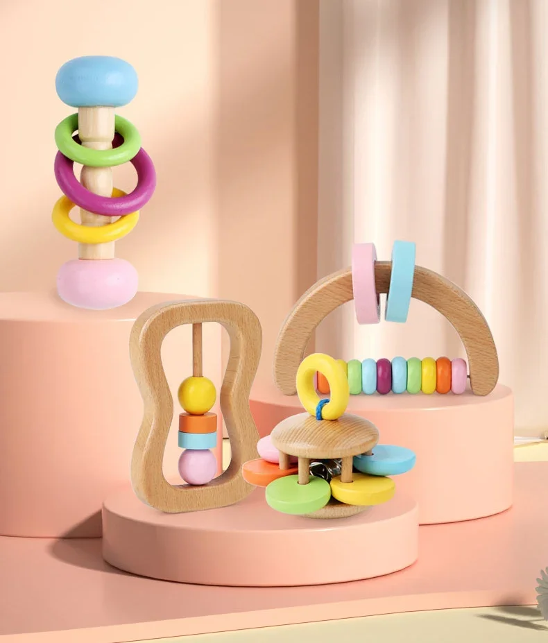 4 Buah Set Mainan Kerincingan Bayi Warna-warni Organik Gelang Penenang Mainan Kayu Aman untuk Makanan Set Teether Pemasok Mainan Balita Montessori