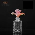Wedding Gift Crystal Art Glass Luxury Flower Shaped Perfume Bottle Wedding Giveaway Gift