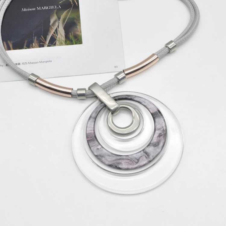 Trendy disc blank simple stainless steel and transparent  acrylic necklace pendant custom