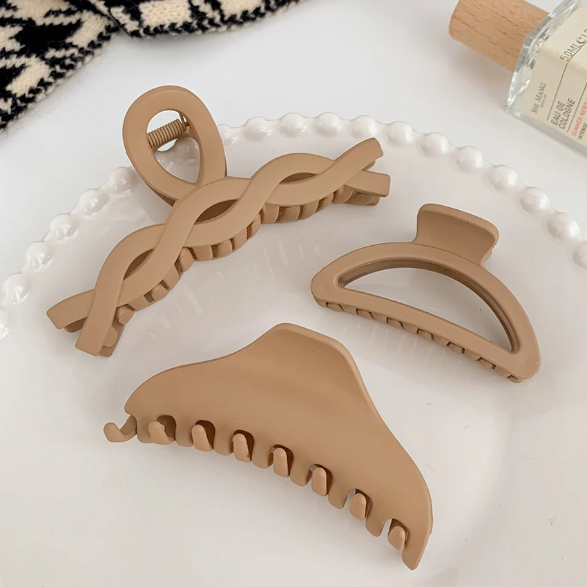 New Design Fashion Solid Colors Elegant Geometric Flower Hair Claw Clips Big Matte Hair Claw Clamps for Woman Girls Thick Hair