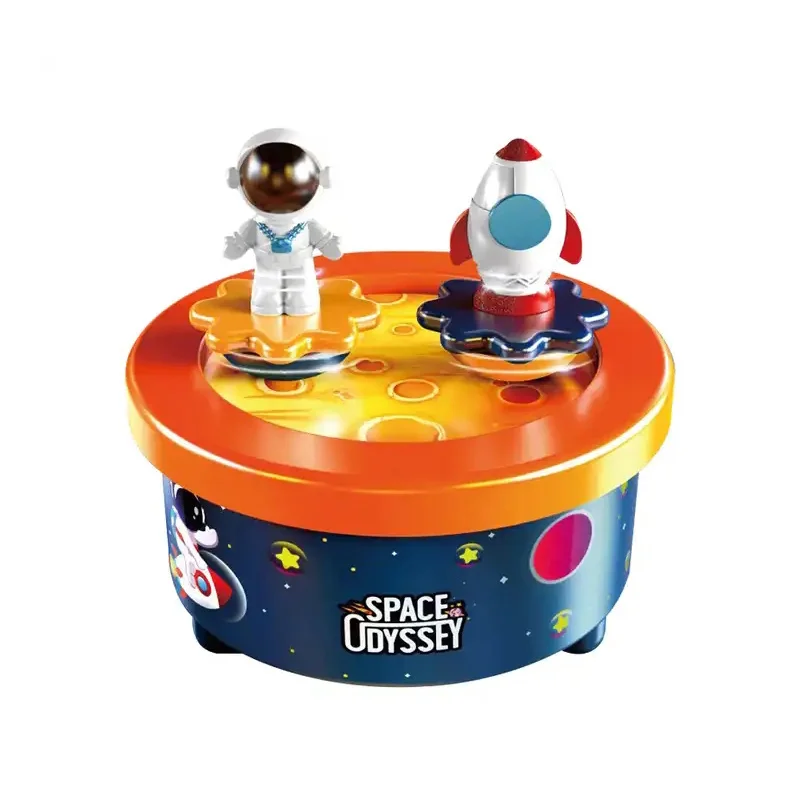 EPT Hot Selling High Quality Kids Rotating Space Astronaut Rocket Baby Battery Wind-up Music Box Musical Toys