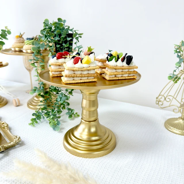 gold color Cake Stand Set for Dessert Table for Cake Decorating Supplies