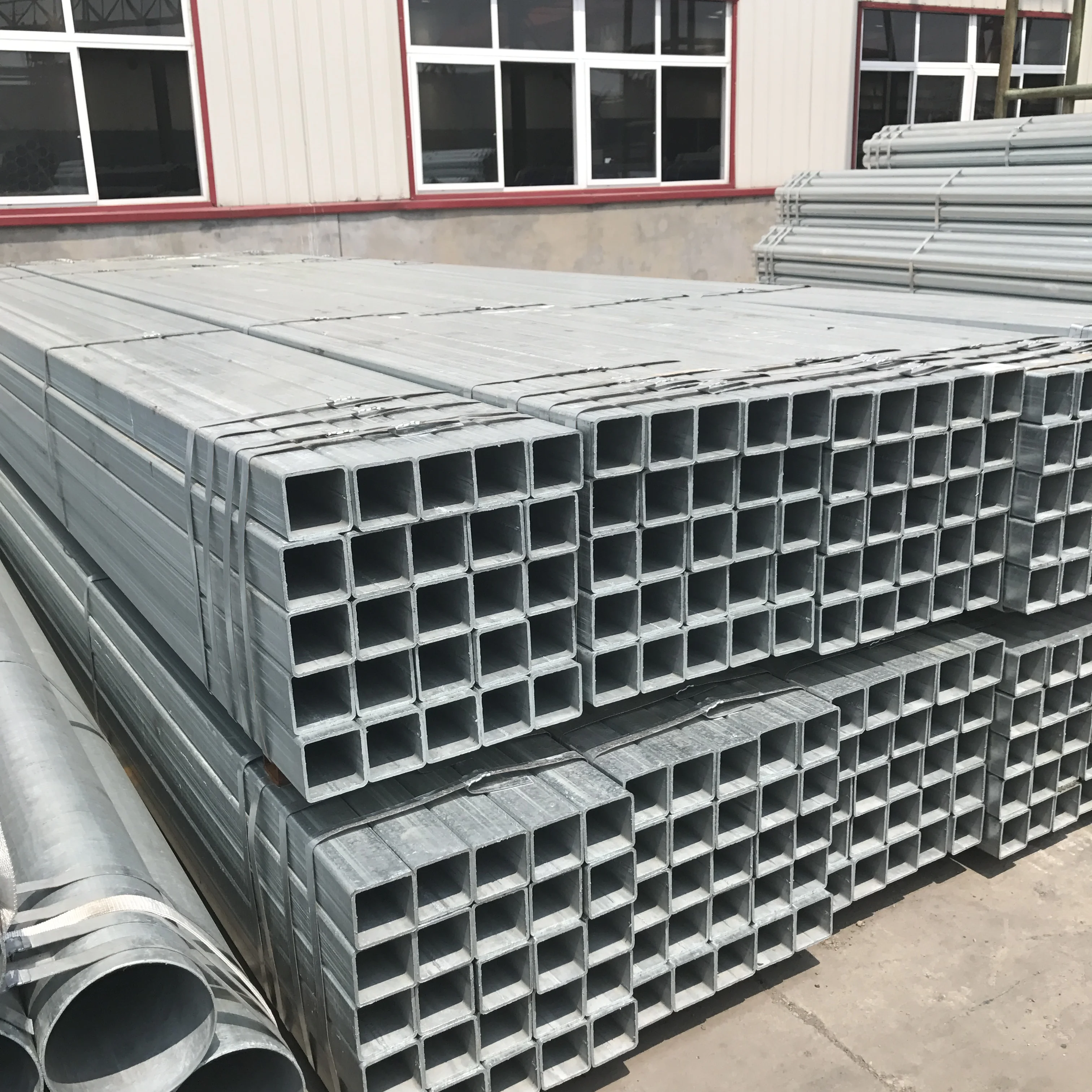 Hot Dipped Galvanized Steel Pipe Gi Steel Round Galvanized Iron Pipe