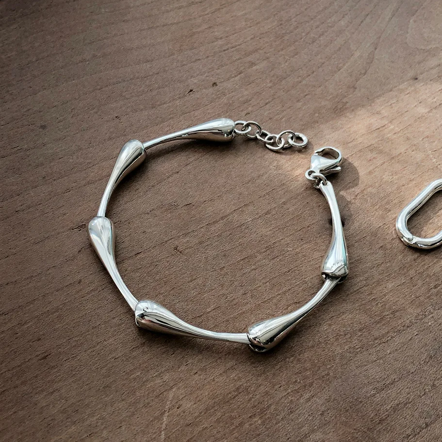 trending silver bracelets