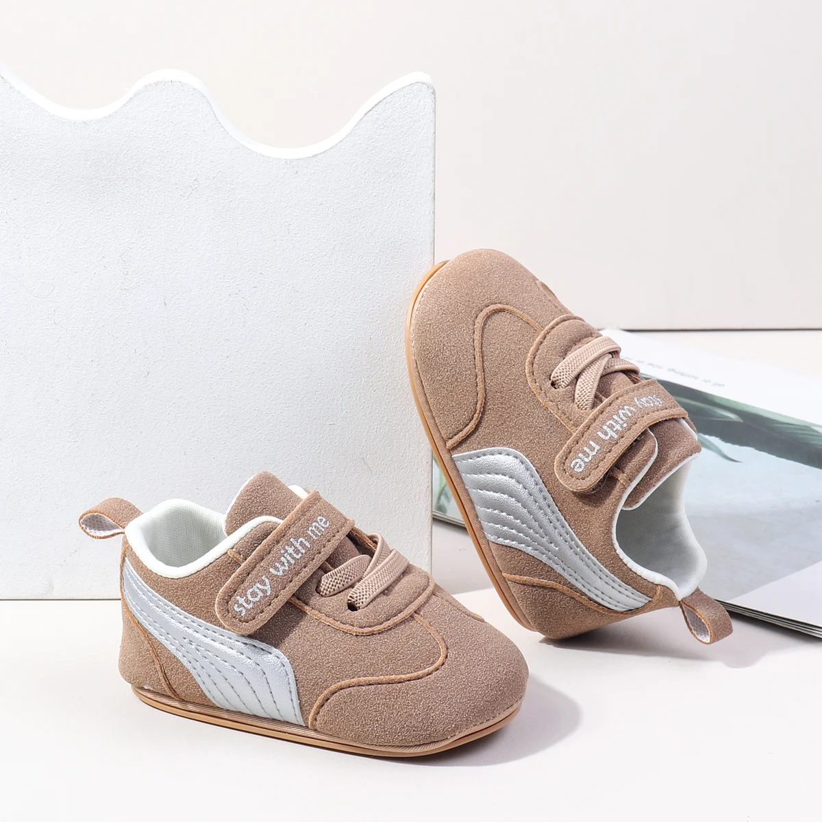 Latest Cute Safety Infant Shoes Anti-slip TPR Soles Fashionable Comfortable Pre Walker Baby Casual Shoes details