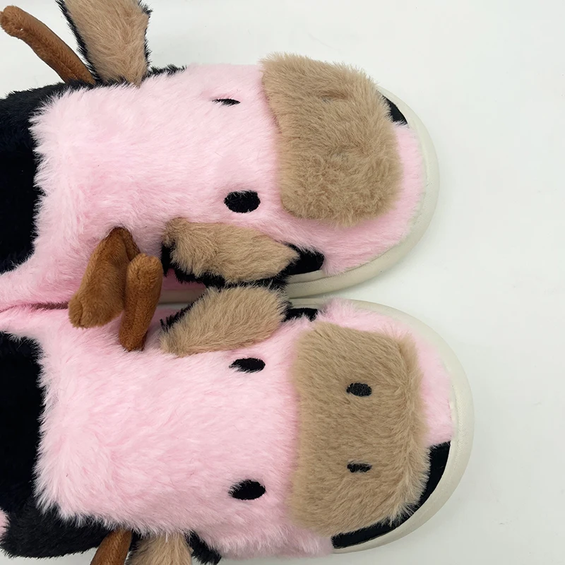 New Comfortable Cow Plush Slippers Fashion Cute Milk Cow Fur Slides Slippers Winter Sandals Footwear Wholesales Slippers