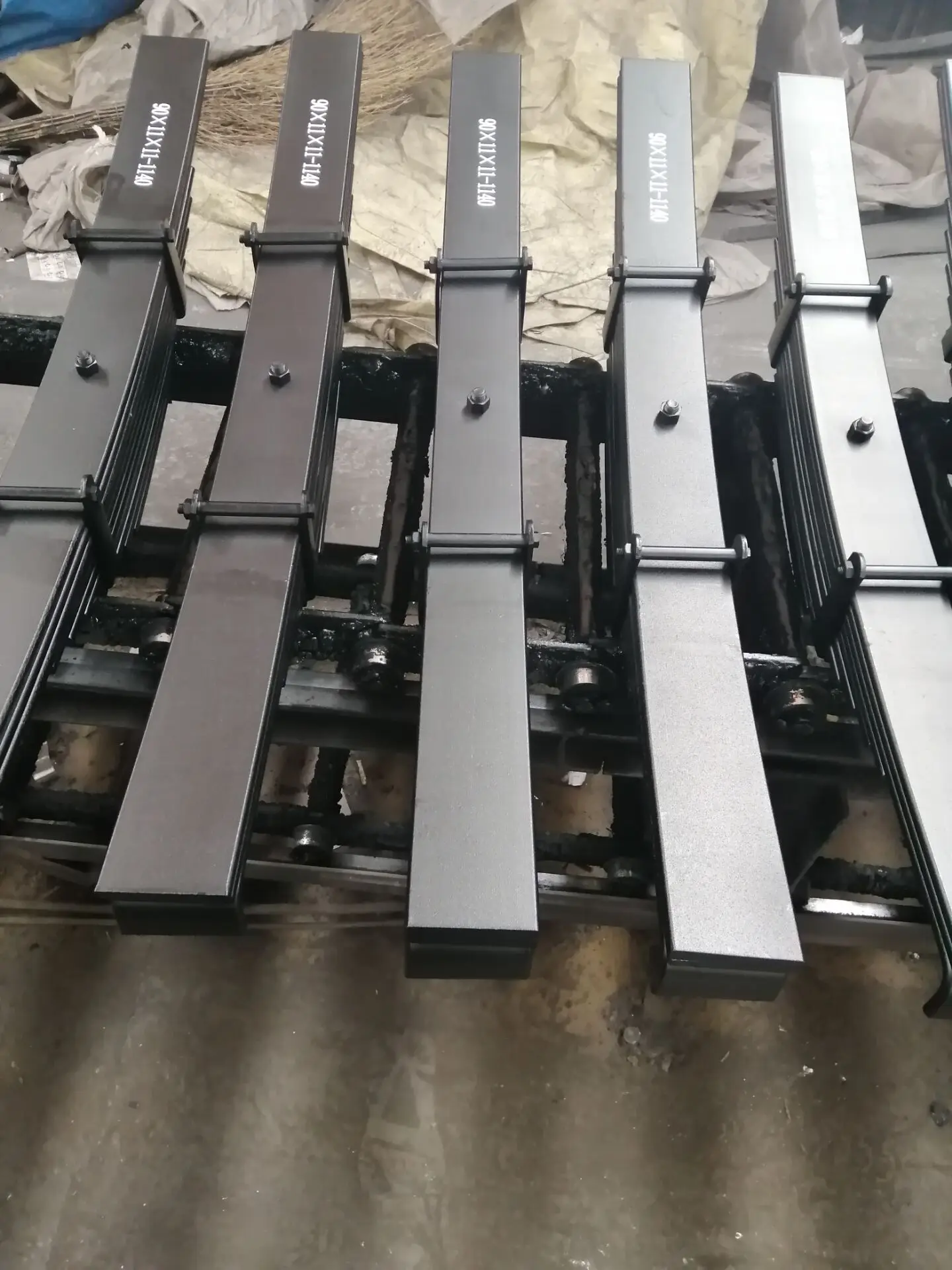 Professional Flat Auto Spare Parts Conventional Leaf Spring For Heavy