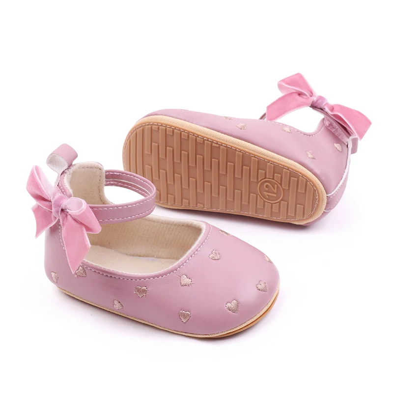 Solid Color PU Leather Baby Girl Princess Shoes Heart-Shaped Pattern with Velvet Bow Decoration Mary Jane Flats Style factory