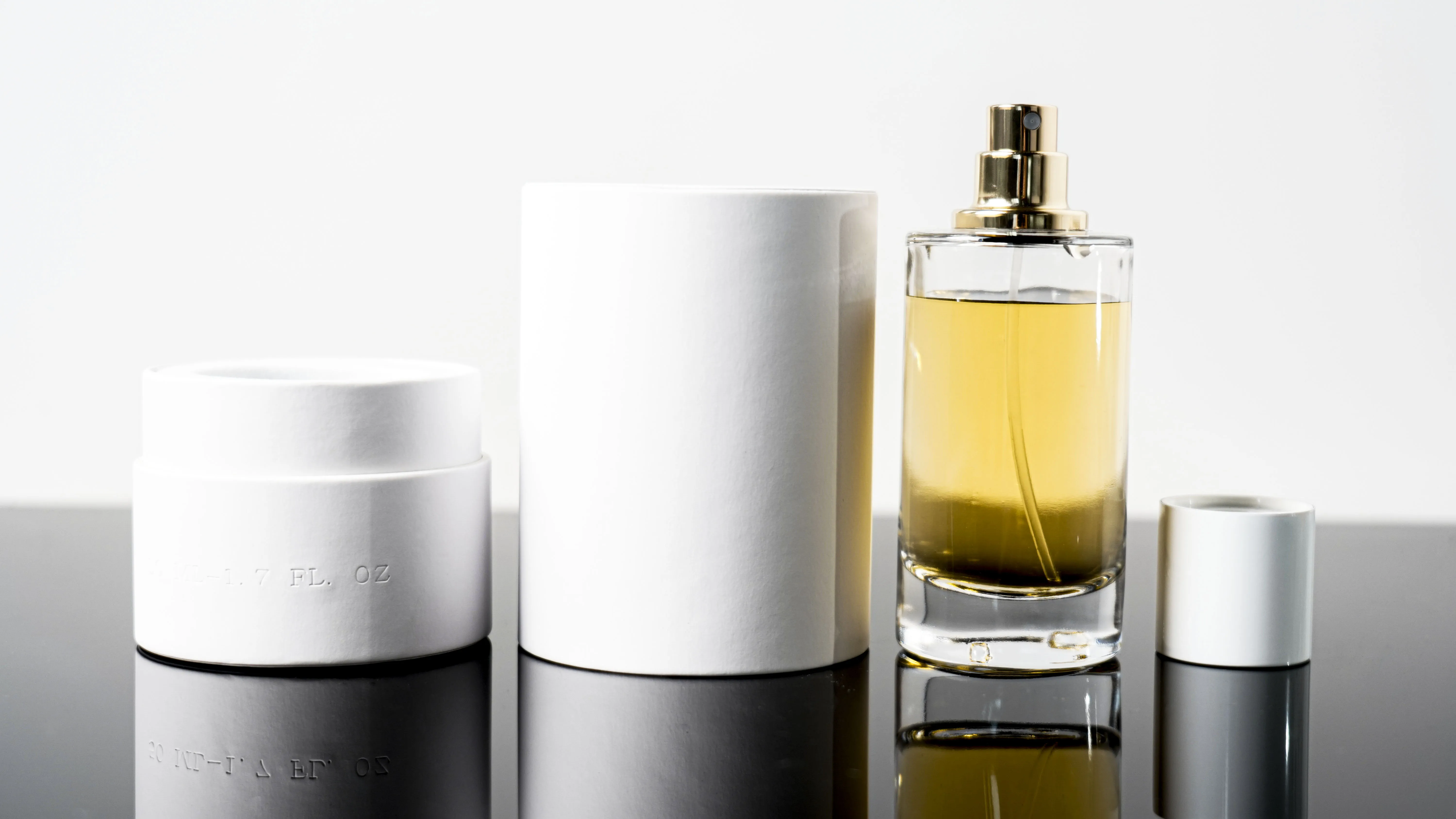 50ml Clear High Quality Glass Perfume Bottle with Crimp Neck and Polished Finish