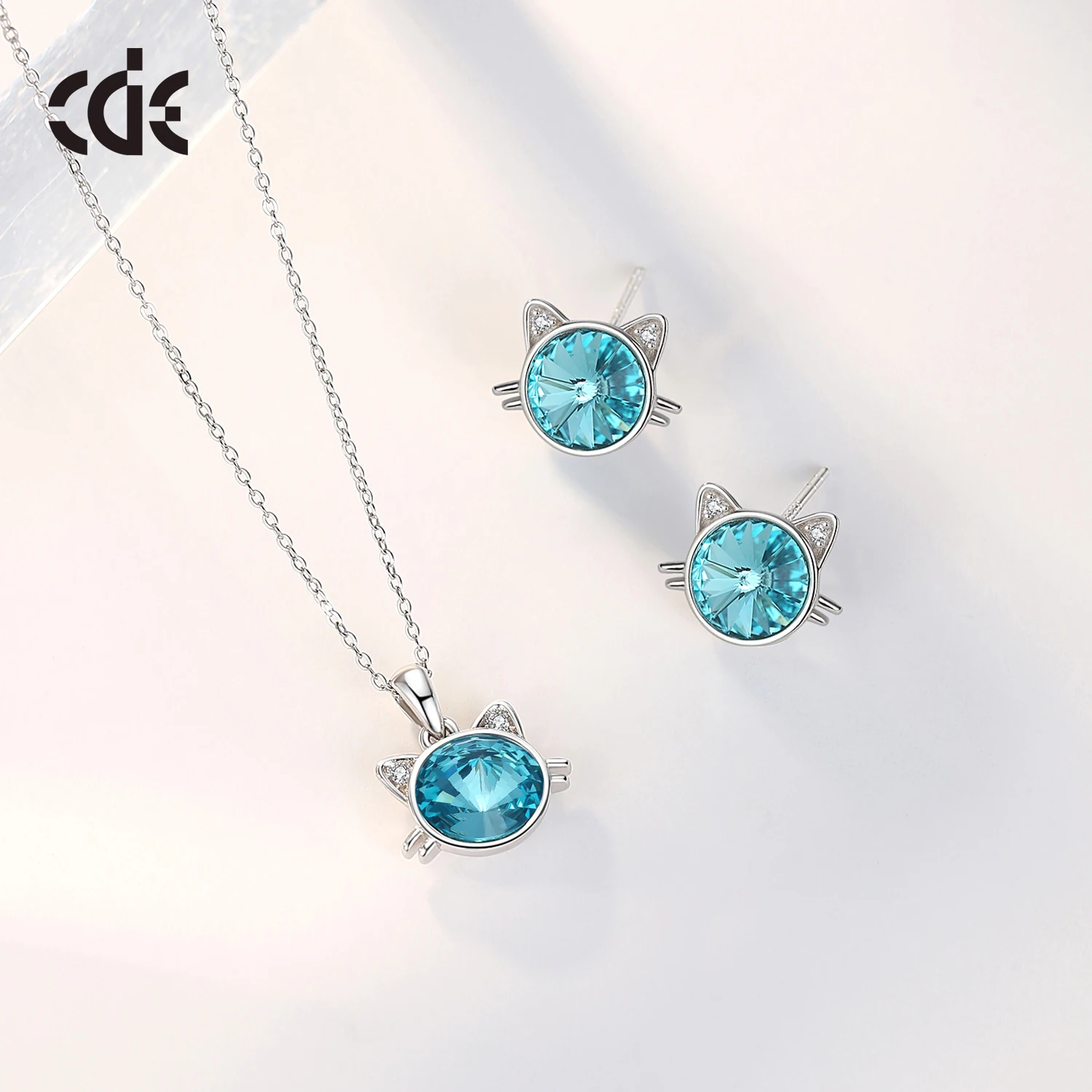 CDE YN1203 925 Silver Jewelry 925 Sterling Silver Animal Necklace Women Rhodium Plated Cat Pendant Colour Crystal Cute Necklace