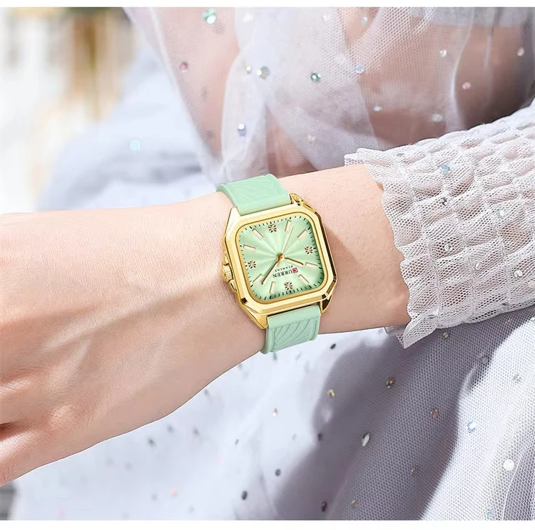CURREN 9113 New Fashionable Classic Women's Quartz Watch Night Light Waterproof Square Calendar Business Quartz Women Watch