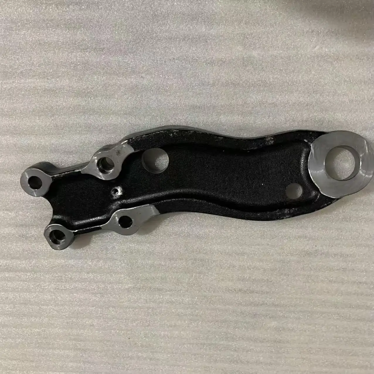 product linde forklift spare parts 12202120103 engine bracket for linde h25h30h35d1220 bracket forklift parts-13