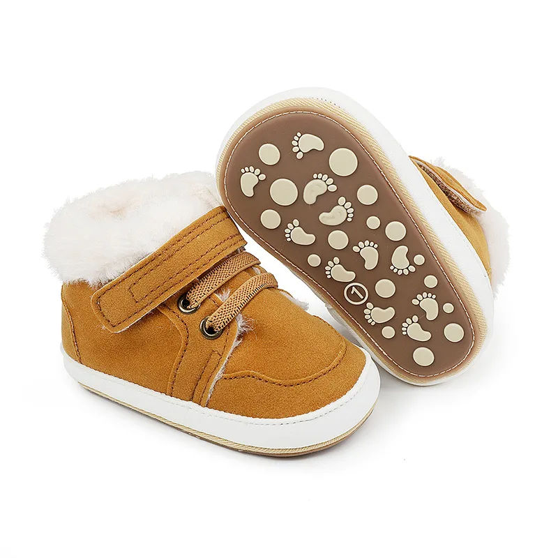 New Arrival Add Plush Fur Design Winter Baby Toddler Warm Shoes 2022 Christmas Baby Shoes for Boys and Girls manufacture