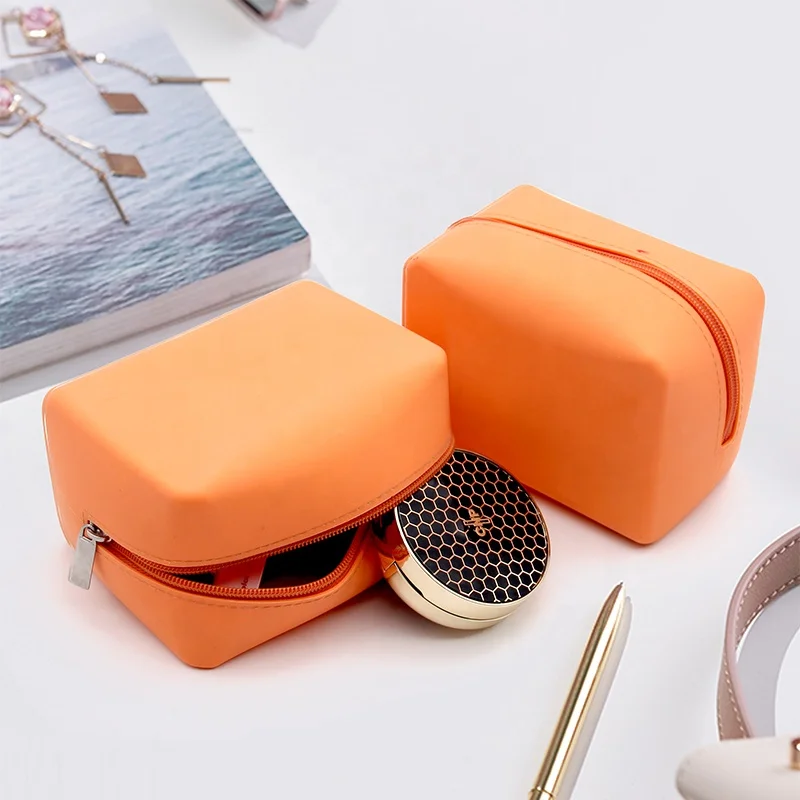 New Arrival  Cosmetiqueras Silicone Cosmetic Pouch for Women Makeup Large Waterproof Travel Toiletry Bag