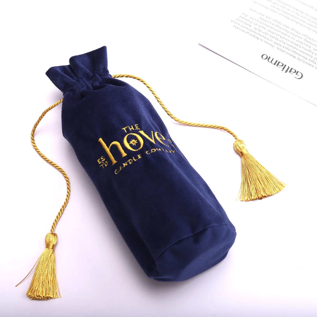 Hot Sale Custom Logo Printed Velvet Drawstring Bag With Tassel Luxury Reusable Dust Velvet Gift Wine Perfume Packing Bottle Bags