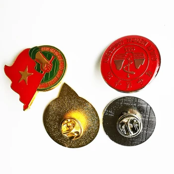 Wholesale customized soft enamel metal pins badge cool button badge