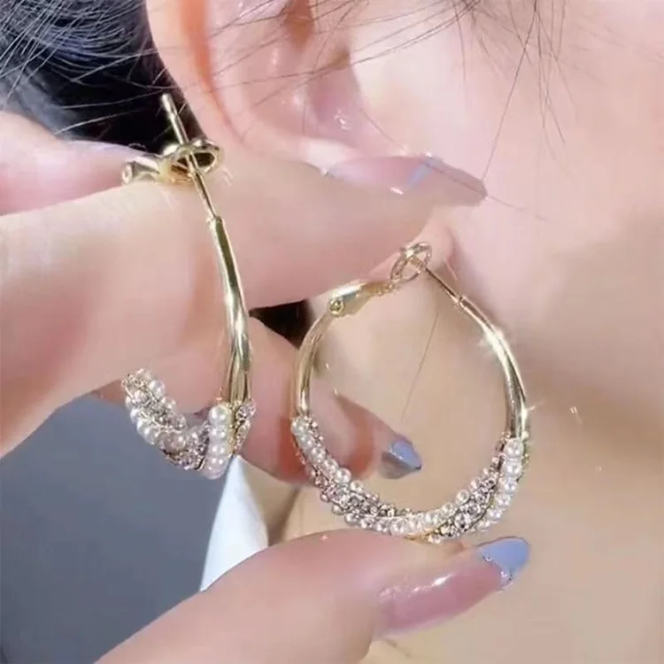 Earring (3)