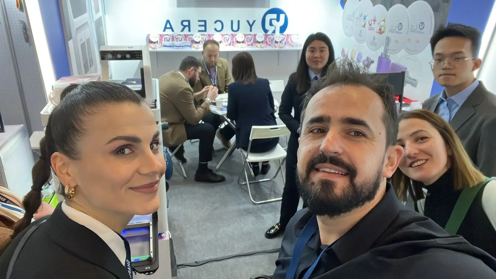 YUCERA YRC-8S 5 Axis Wet Milling Machine Dental Cad/cam System Milling Machine for Premil Emax Titanium Processing Machine