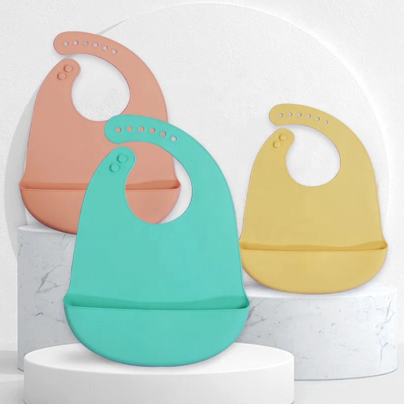 2022 wholesale baby bibs 95g silicone bpa free  Custom Logo water proof baby bib