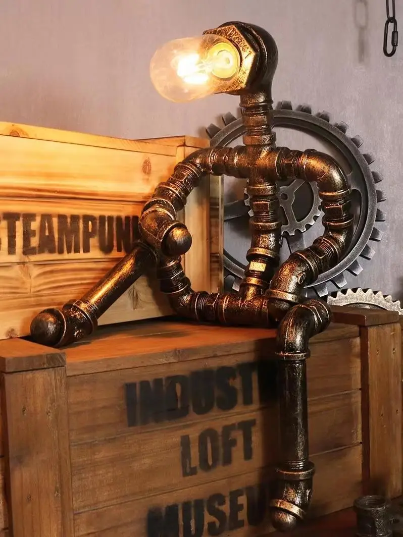 Robot Table Lamp 16.jpg