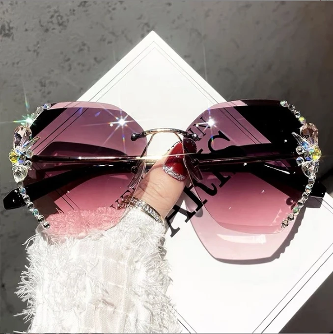 High Quality Fashion UV400 Protection Driving Round Sunglasses Diamond Rimless Rhinestone Resin Sunglasses for Women