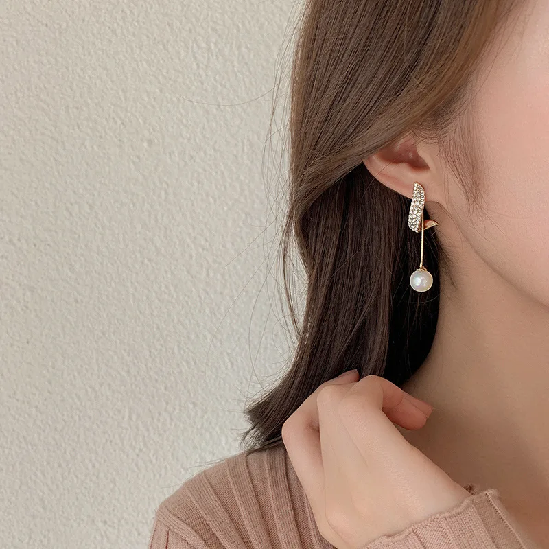 S925 Silver Needle Korean Fashion Tassel Long Crystal Earrings Women Fashion Water Drop Crystal Pearl Earrings
