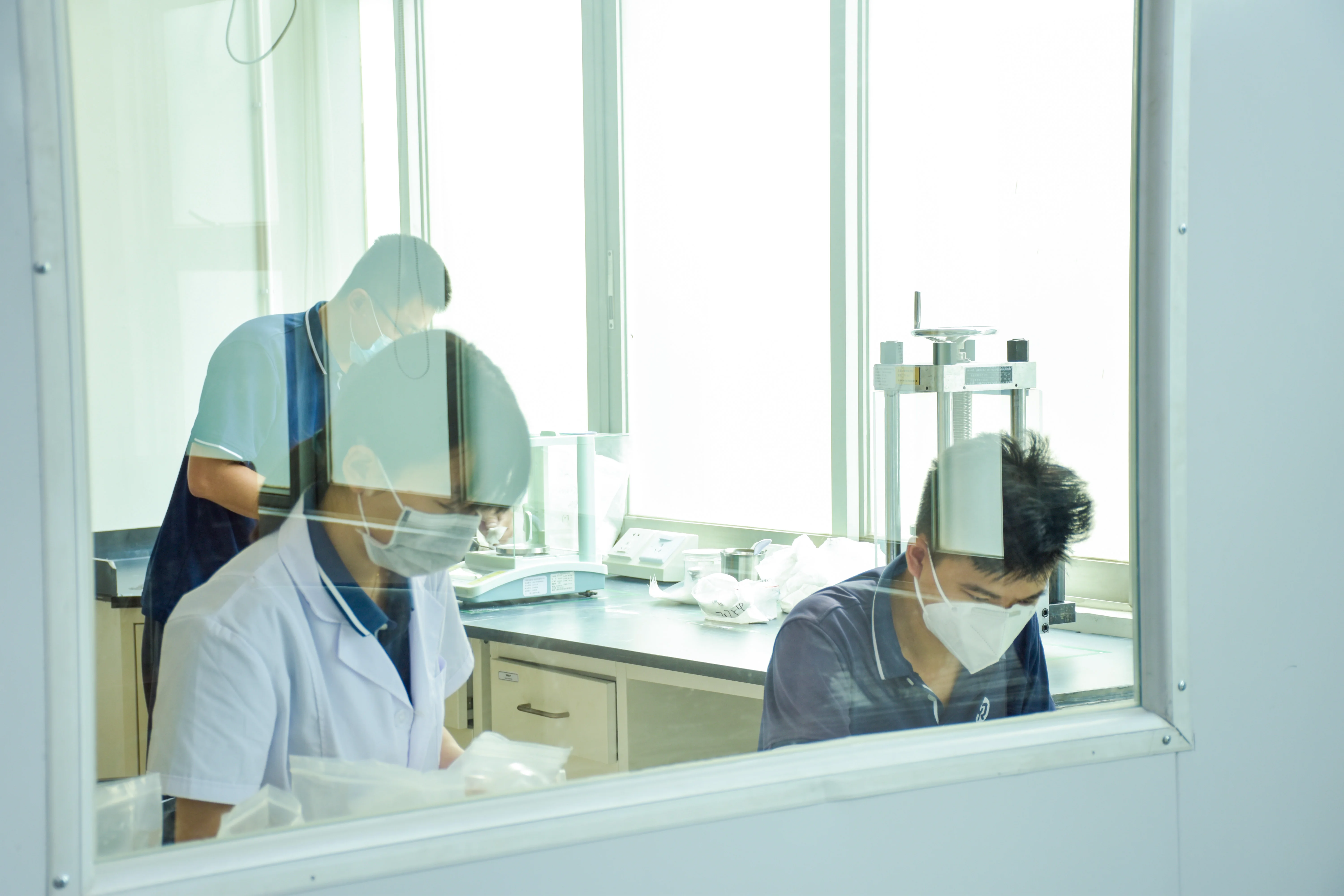 YUCERA 4D PRO Multilayer Zirconia Block Customized Dental Cad Cam Dental Laboratory Multi-layered Zirconia Block