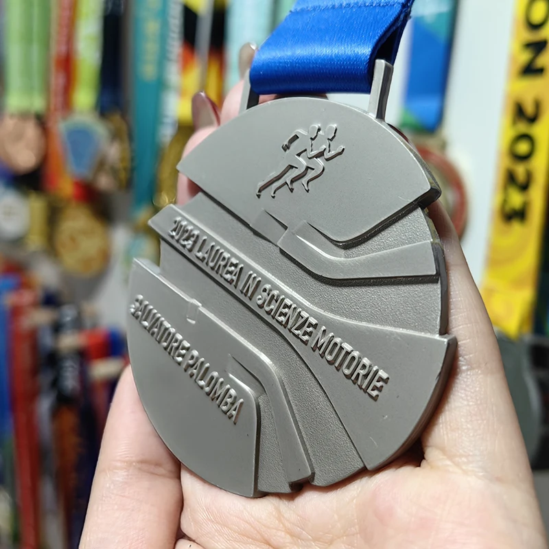 Custom Logo 3D Silver Sports Finisher Medal Finisher Marathon Fun Running Metal Medals with Ribbon factory