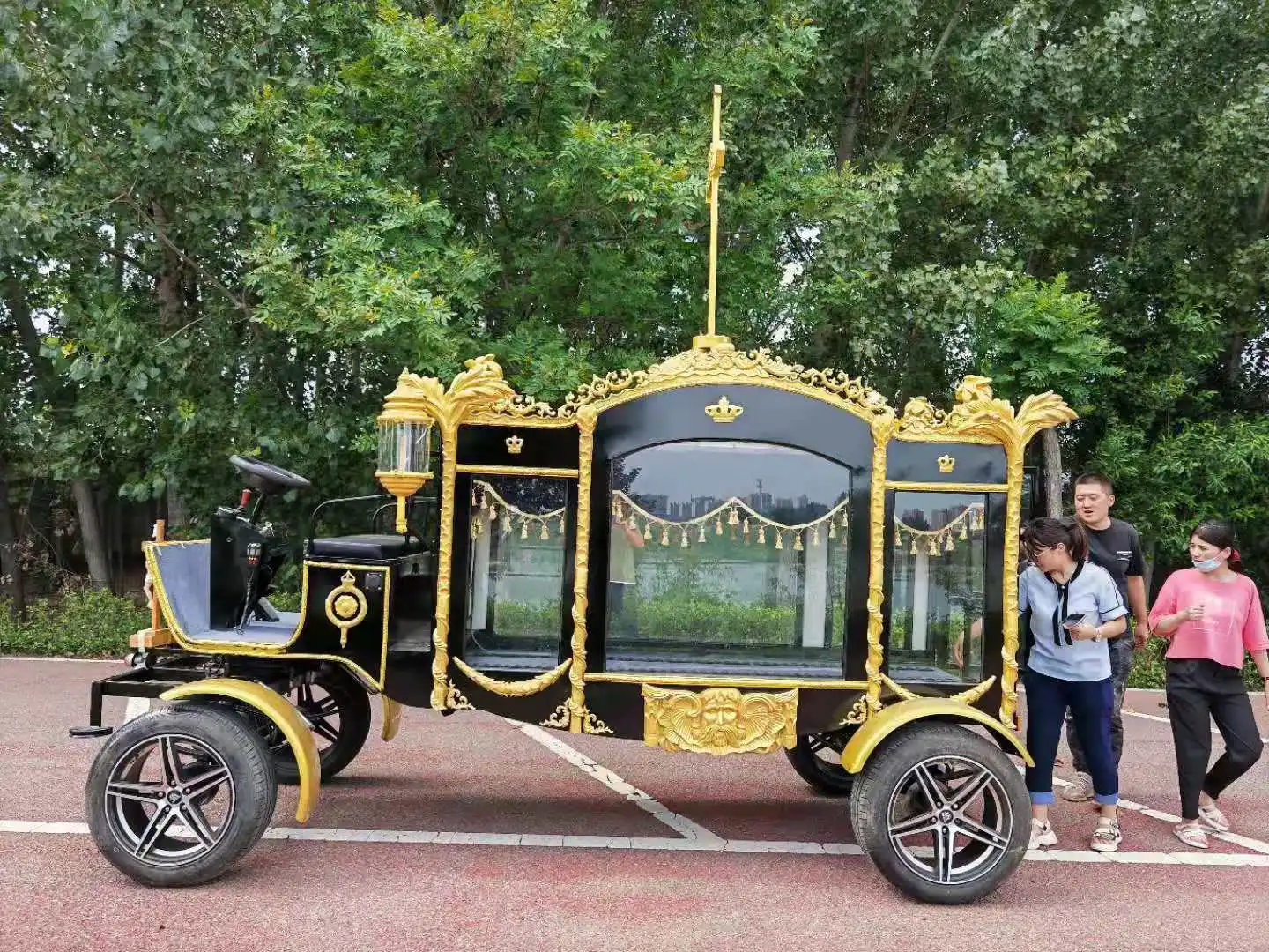 funeral hearse (2).JPG