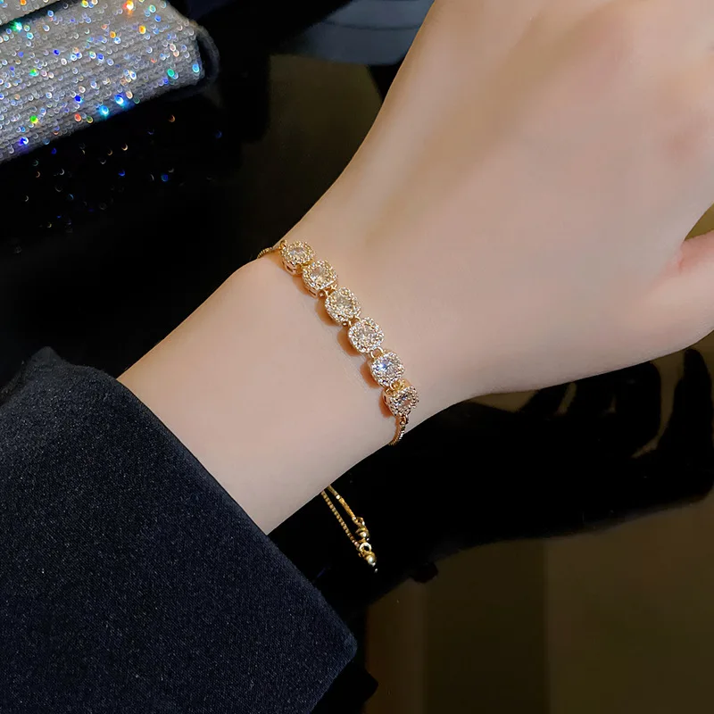 2023 new tide light luxury matching temperament niche senior design sense pull type zircon bracelet for women