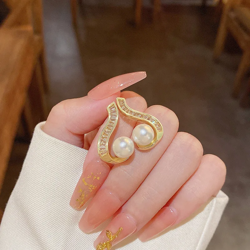 unique Zircon pearl earrings female 2022 year new trend sense of luxury temperament personality ear studs